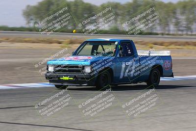 media/Oct-01-2022-24 Hours of Lemons (Sat) [[0fb1f7cfb1]]/10am (Front Straight)/